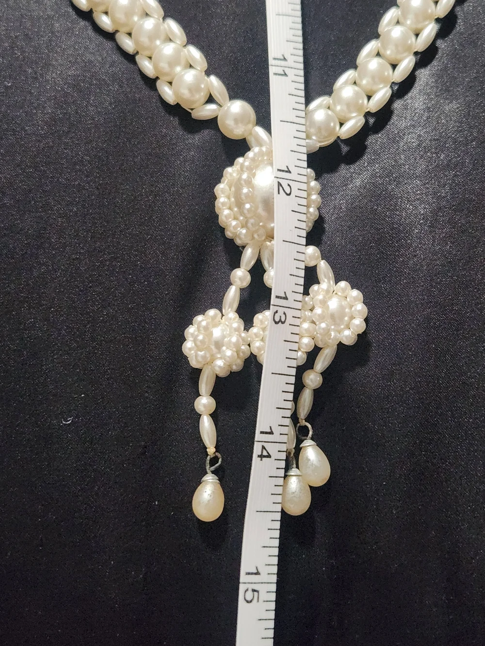​Vintage Beaded Faux Pearl Lariat Necklace Tassel Drop Pendant Statement Cream